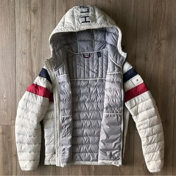 Tommy Hilfiger | Quilted Color Blocked Hooded Puffer Jacket (Small) - Picture 2 of 16